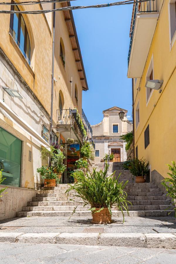 Lighthouse Apartment Taormina Exterior photo